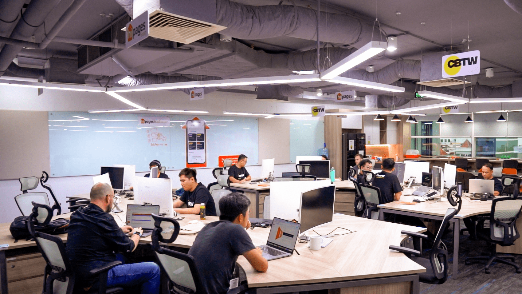 Cbtw Custom Software Engineering Services - Desktop Gradient Illustrations for Desktop